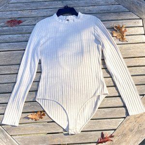 NWOT - Kensie Open Back Long Sleeve Bodysuit - Size Small